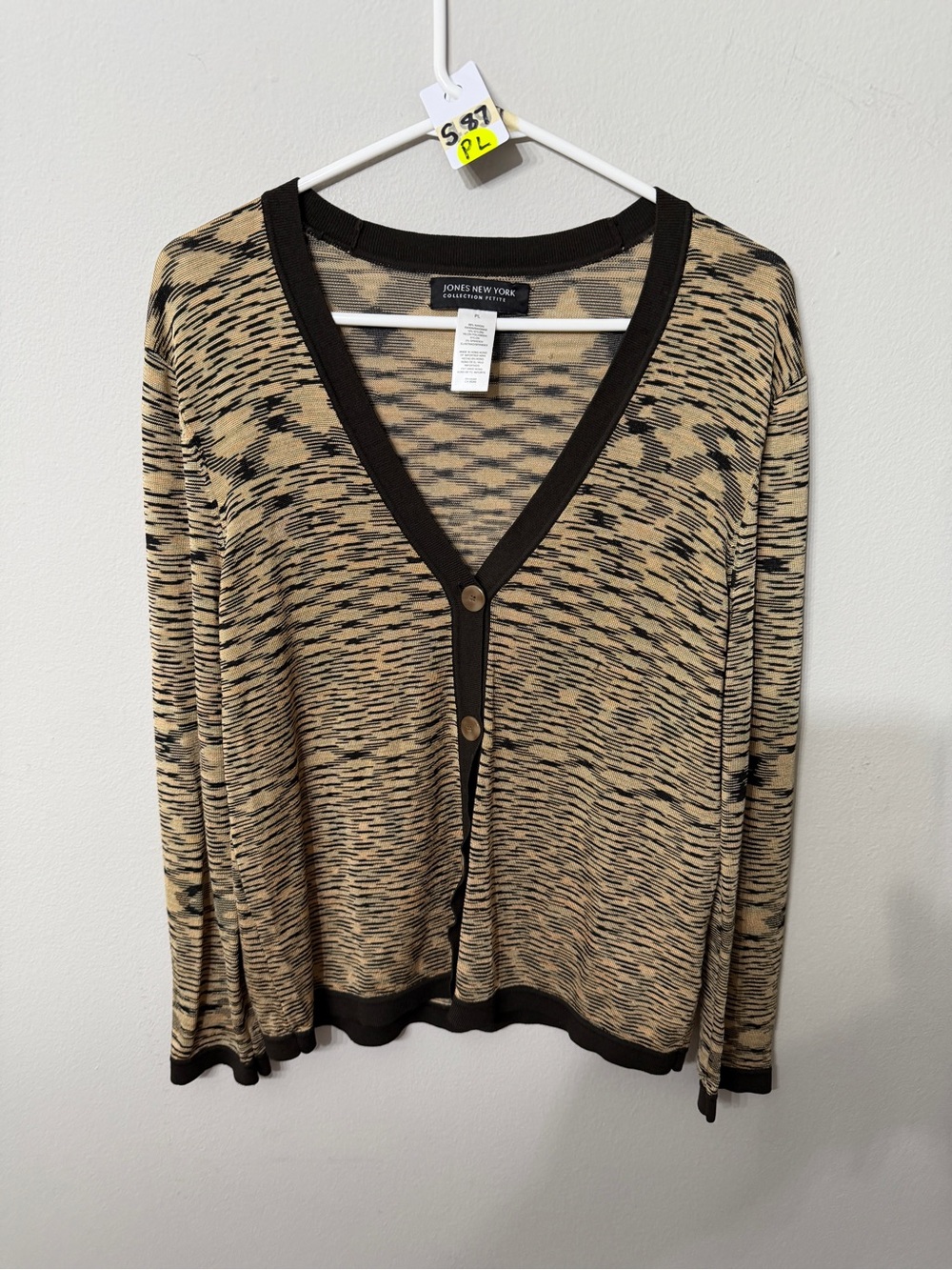 Jones New York Women’s Tan and Black Patterned V-Neck Cardigan Petite Size PL